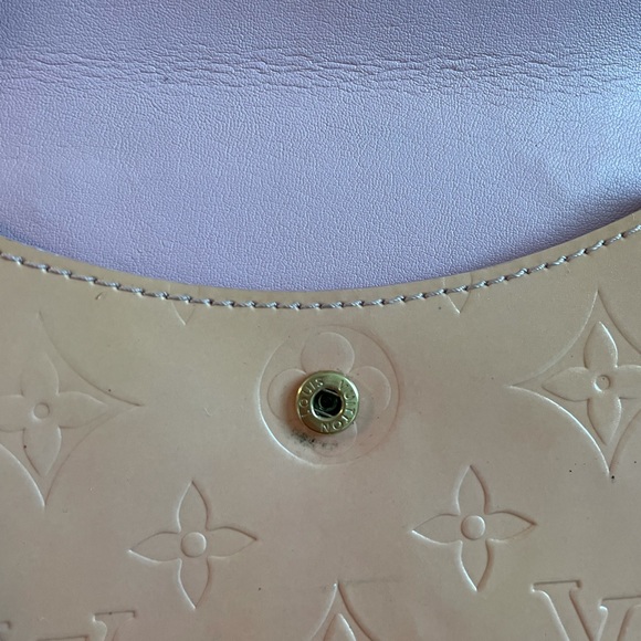 Louis Vuitton Monogram Vernis Mott Pouch - Picture 9 of 15
